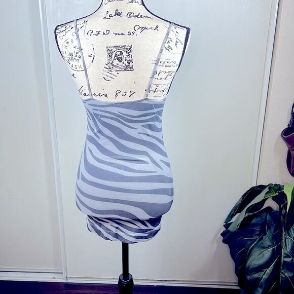 Vintage Arden B Zebra Print Fitted Tunic Top size M/L - Picture 6 of 7